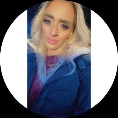 Meeenaxo's profile picture. 