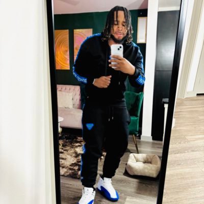 FOLLOW ME YOU’LL NEVER BE LOST 🎯 MY MOMS AN 😇 So no need to judge ya boy she got me covered 🤞COMEEE ONN IN COUSINNN 🥴🙌 FOLLOW MY SNAP “ Ripmony “