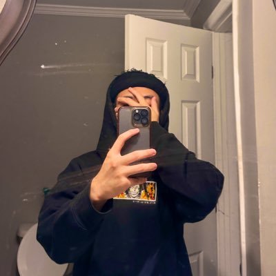 _ztaku's profile picture. 