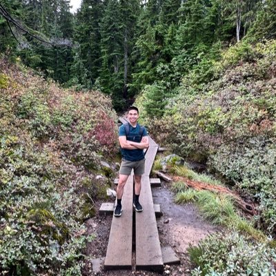 senseight7's profile picture. potato queen 👑