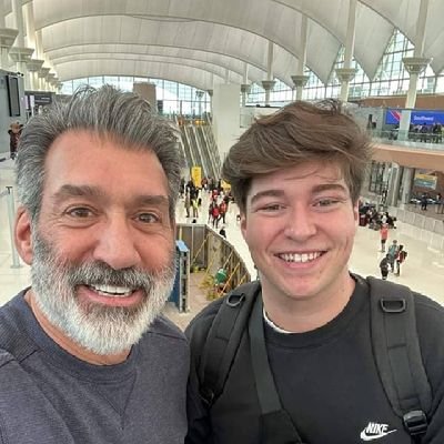 RobinsonGr65002's profile picture. Binary Account Manager