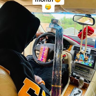 Youmusthatesage's profile picture. what's bio??