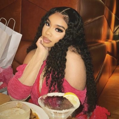 keepinupwitmkay's profile picture. Just here for shits & giggles