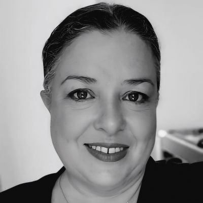 Dr Kelly Lewer Profile