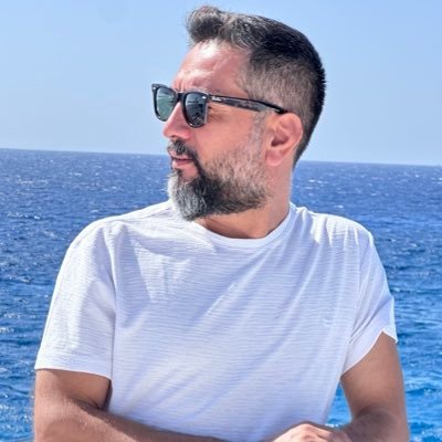 baladamhsn's profile picture. Girişimci. İnsana saygılı. Doğa dostu. İyi baba. İyi evlat. Tabiki ANTİfenerli.