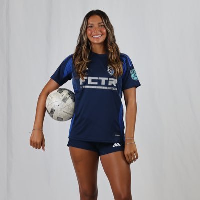 Sting Royal 09 ECNL #18 | Timber Creek Varsity Soccer | Class of 2027 | Fwd / Midfield | 3.7 GPA | Keller TX | Bella.Bravo.2027@gmail.com