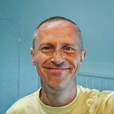 DaveB1974's profile picture. ✈️ Engineering  •  🏉 Saracens  •  🏎 F1  •  📷 Photos  •  🌱 Gardening  •🚶‍➡️Walks  •  📽 Movies 🍫 Chocolate  •  📖 Agatha Christie  •  🐻