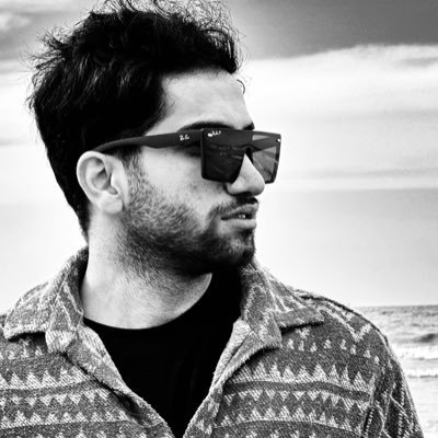 MohammadtahaE's profile picture. پسر خورشید
تو دل
دریام...
🌅