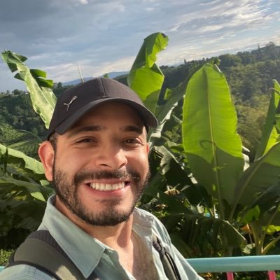 FadbioMenVil's profile picture. Solo un bardo