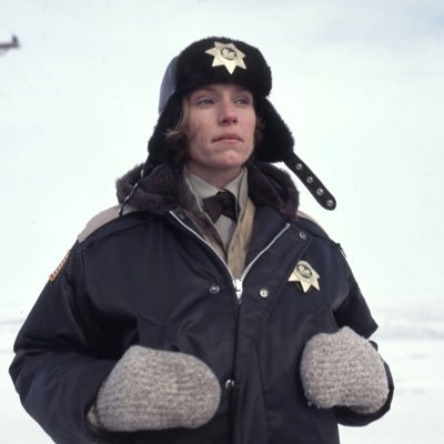 moancrawford's profile picture. 27. ya know, it's the Radisson, so it's pretty good. elbows up.