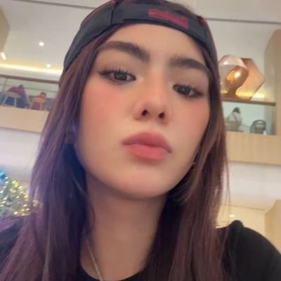 viosaiunt's profile picture. mikha’s the life sweetener