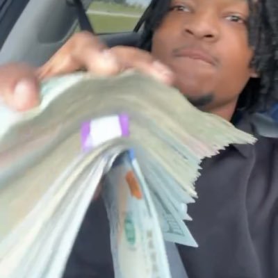 3BG🦈 | https://t.co/gN4wKRh4BW🤝 | FishtailBoys🏎️ I Paint Houses 🎨 El Villano Del 3er Mundo🏌🏿 #FREEHUNCHO #FREEHOOLIGAN