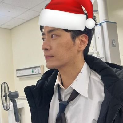 파묘,녘 버닝중
파묘에 이준혁 왕창, 티모시샬라메 3스푼정도.
화림봉길위주 가끔 솜인형 얘기, 보석 얘기 나옴
