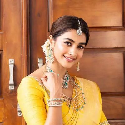 1poojayadav's profile picture. mast life jeeti hu tension nahi leti hu