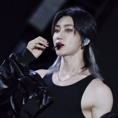 5ilverdreams's profile picture. 26 ♡︎ MDNI ♡︎ they/them ♡︎ pfp NOT me ♡ᵎ