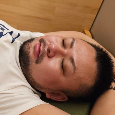 chobebi's profile picture. 温泉、暴酒暴食、掃除好き