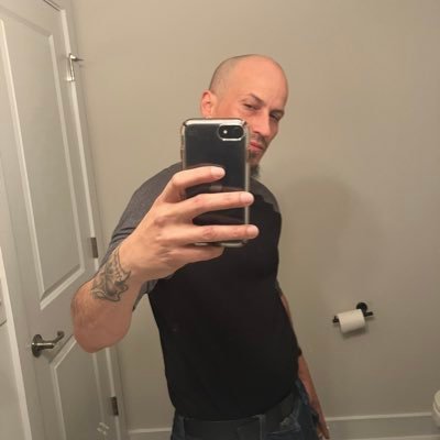 Nphillyrican7's profile picture. living life to the fullest !!^-^. older than internet sorry dial up and wires everything was my prehistoric era so won’t be easy (PayMe)🇵🇷