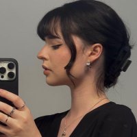 love (@loosethorns) Twitter profile photo