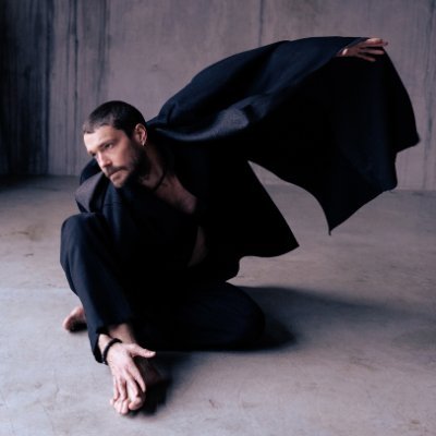 seulifx's profile picture. 24-year-old painter, capturing emotions on canvas. Dreaming of hosting my first solo exhibition in Paris.