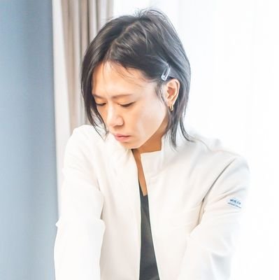音楽活動を経て、もみほぐしrelaxation salonをオープンする事となりました✨【りおん式もみほぐし、りおん式整体改善コース】を開発しました🌱✨肩こり腰痛の方は是非お試し下さい🌈✨お店は栄と新栄の間にあります。CBCテレビの裏隣りです👀詳しくはHPをご覧ください💡