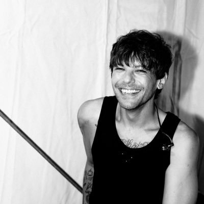 #LOUIS “dedicated, loyal, and crazy in a good way” || it’s not a bad life it’s just a bad day-Louis Tomlinson // She/Her 18
