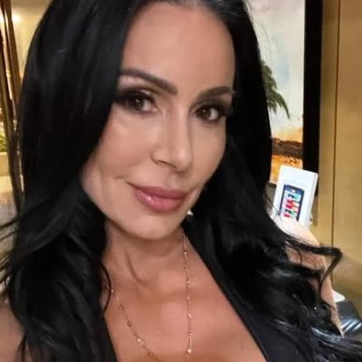 lisaammona's profile picture. It’s definitely better you choose Peace over Drama….. Old account got hacked