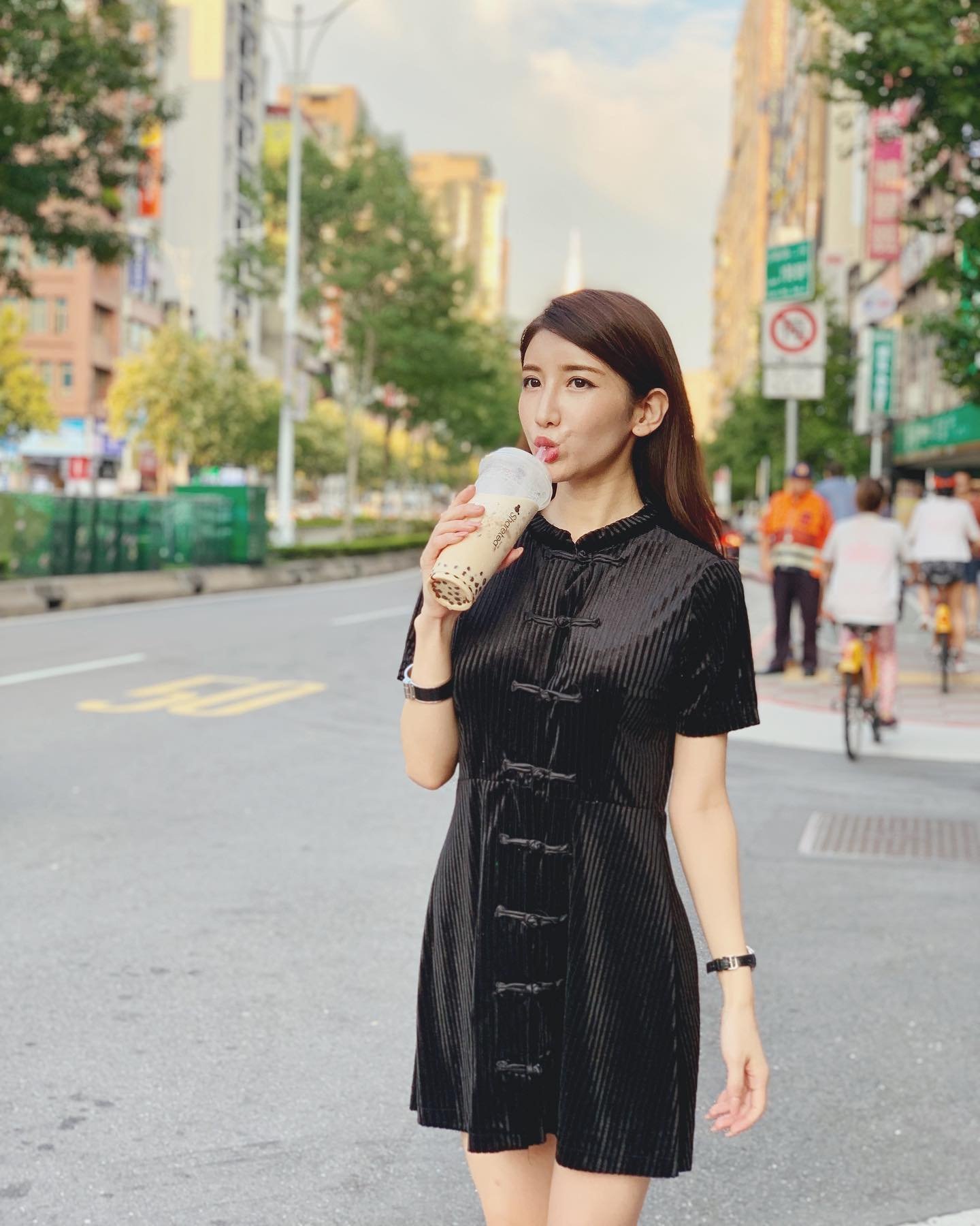 Taussaresn8jip's profile picture. 勇敢地去選擇你想要過的生活，並堅持下去，這就是一種很棒的人生。