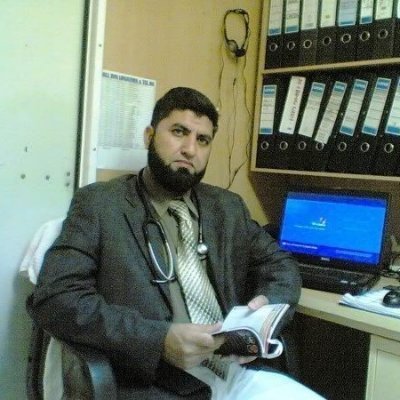 پشتون ، پاکستانی ،ڈاکٹر ، ماہر نفسیات، رسک اینڈ سیفٹی سپیشلسٹ، انوائرمنٹلسٹ ، فرقہ واریت سے بے زار ، د بچو پلار