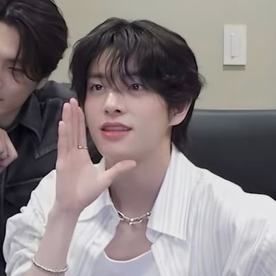 ( fan account ) 𝑂𝑇7 / 𝑂𝑇5 ᰔᩚ ✶
𝑗𝑖𝑚𝑖𝑛 @BTS_twt ✶ 𝑗𝑎𝑘𝑒 @ENHYPEN_members ✶ 𝑛𝑜𝑎ℎ @plave_official✶ 𝑗𝑎𝑚𝑒𝑠 @cortis_bighit ꕤ ♡ ‧₊