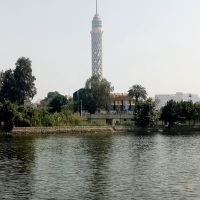 ميكانيكا ⚙️
مَنْ لا يرتمي في فتنة العشق يسلك طريقاً لا شيء فيه حي........💙 💙