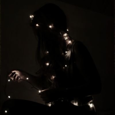 unpoeticallyme's profile picture. A figment ❄️