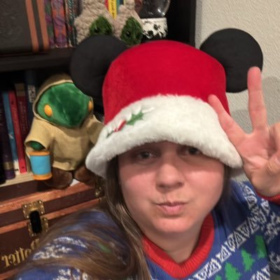 miss_mooose's profile picture. She/Her. 30s. KPop. History.