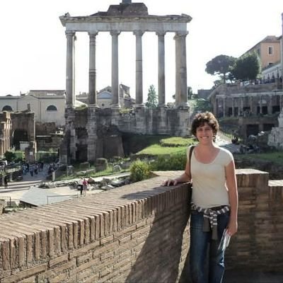 flaviaricci's profile picture. Platense | Comunicadora Social (@unlp) | Mgter. en Com. Empresarial y Tecno. Digitales (@upfbarcelona) | De Aldosivi 🦈 | Directora de escuela secundaria.