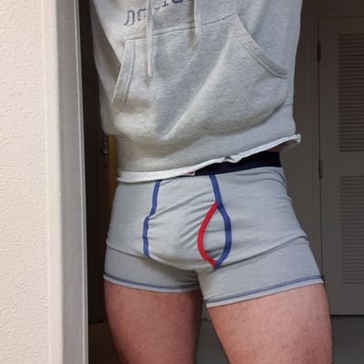 DM for my paypal, if you want custom videos from me :)