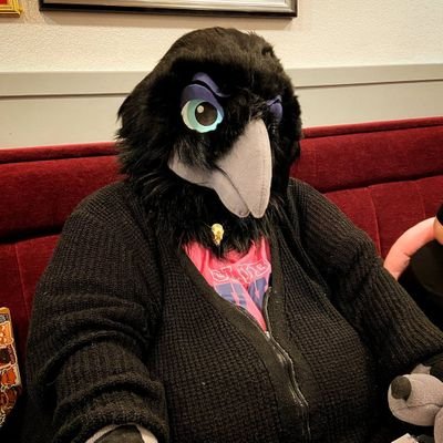 burd that runs on iced coffee ❄️ loves travel, Pokémon and fursuits! draws stuff.