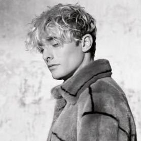 maxxieswift13's profile picture. rep boyfie | he/him 🏳️‍🌈