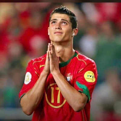 Normal people scares me @Realmadrid loyalty over everything@cristiano🐐
