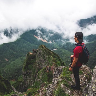 emanguiruela's profile picture. software developer, cryptocurrency investor, blockchain learner, photography enthusiast, certified palaweño