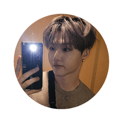 His devilish yet warm stares will bring you a rollercoaster intimidation feeling, 𝗞𝗶𝗺 𝗗𝗼𝘆𝗼𝘂𝗻𝗴.