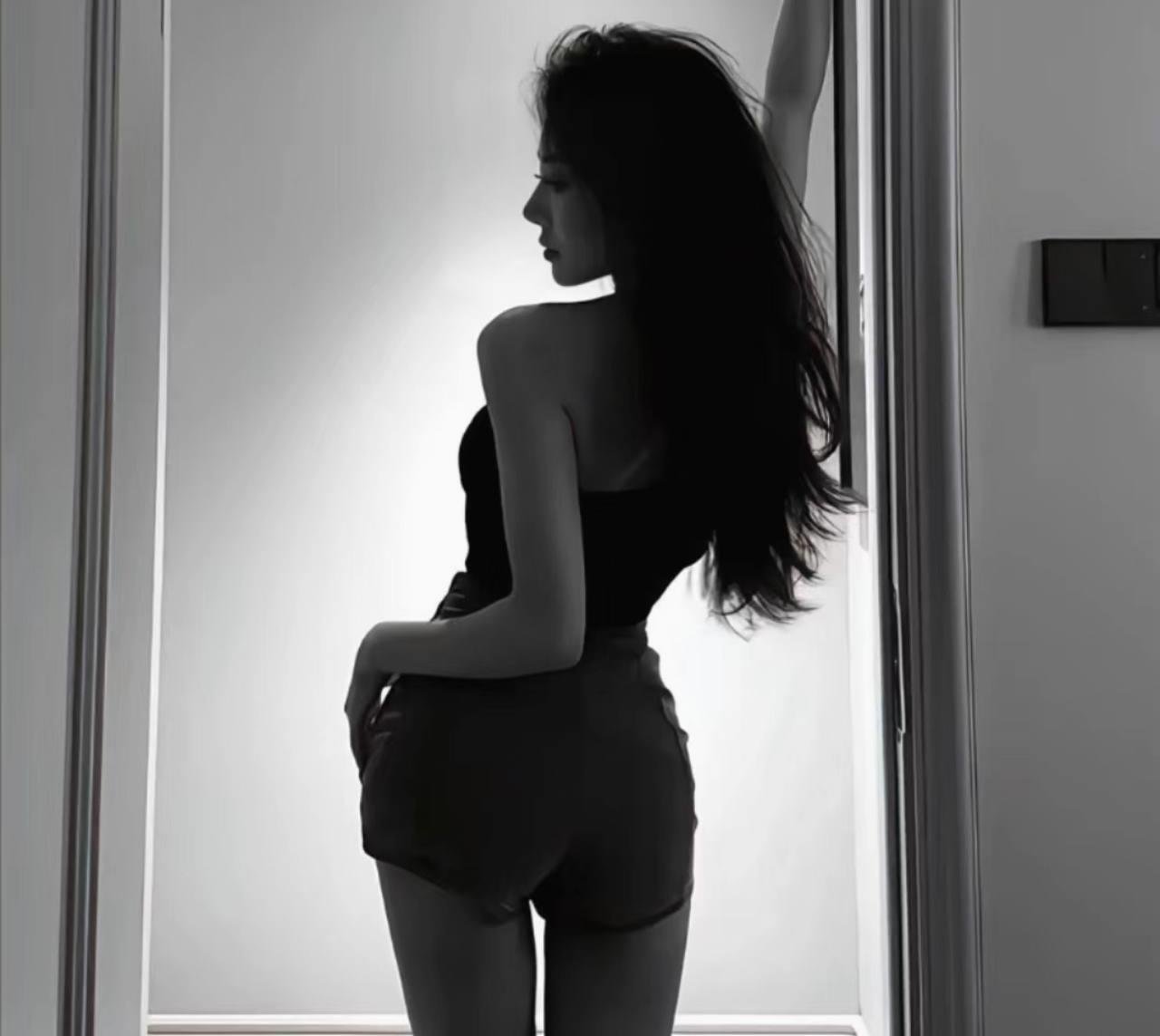 WLedner45672's profile picture. 私は 33 歳で、ペットが好きです。私と同じくらいペットが好きな夫を探しています。