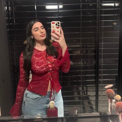 liindselizabeth's profile picture. instagram: lindseyeliizabeth