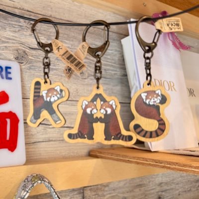 営業時間:11:00~18:00 定休日:日曜日、月曜日 🌷🌻🌷🌻🌷🌻🌷🌻小さいな店ですけど We‘re ready 遇向未知的未來 ☀️☔️☀️☔️☀️☔️☀️☔️晴天陰天雨天 一生懸命にやってみている