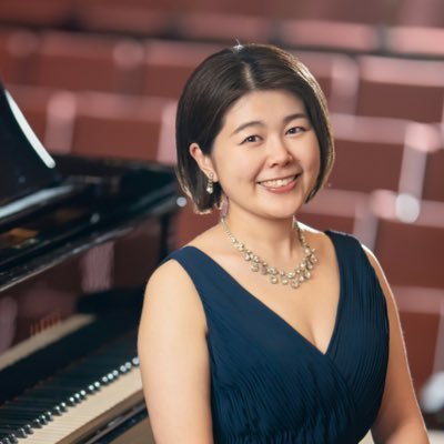 北海道室蘭市出身ピアノ弾き🎹 室内楽好き/特技お昼寝/✈️🚅乗り物好き/Lessonは下のリンクから↓🎼/広島文化学園大学講師 ドイツ🇩🇪love🙋🏻♀️茨城にも出没中