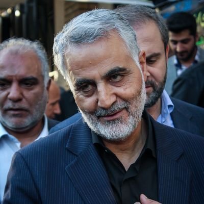 الشعب هو مصدر السلطة، وحقه في التغيير أمر لا جدال فيه.