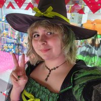 Kelly (@strawberrykells) 's Twitter Profile