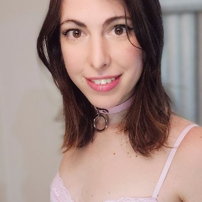 Just a tall French Canadian trans girl with a princess heart and a trashy mind 😈
I have other socials ⬇
Eng/Fr speaking
https://t.co/FLx1fOETGg
