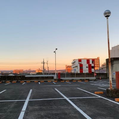 かべはりやさんです。趣味は俳句です。 interior329 ジジイのお遊びで、月二、三句程作っていたが、 毎日投稿目指して作ることを、年頭の方針とします。