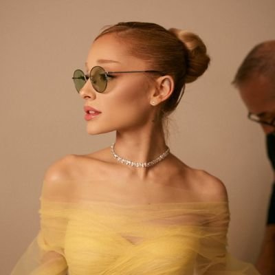 Arianator 🤞
En este perfil amamos a Ariana Diosa 💖