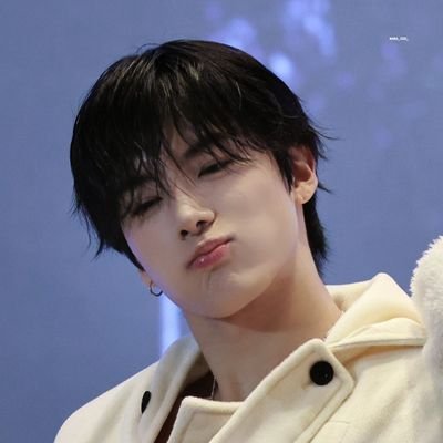 riczwooo's profile picture. Forever The Boyz 💫
                                                              live laugh love SUNRIC 🤍