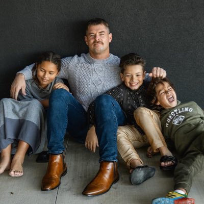 Believer • DAD • CreativeDirector • StrengthCoach